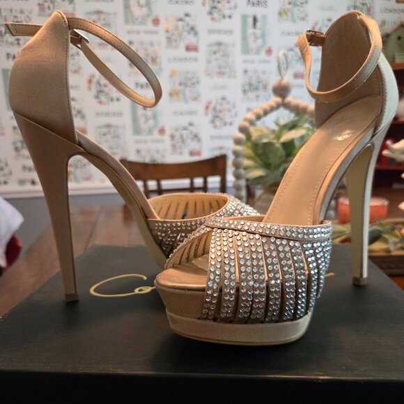 Colin Stuart from Victoria's Secret High Heals size 8.5 - Picture 2 of 12